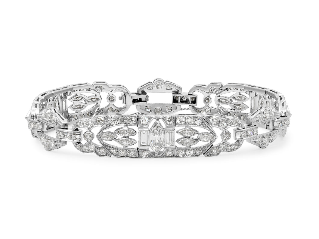 Kazanjian Art Deco Diamond Bracelet, 5.70 Carats, in Platinum