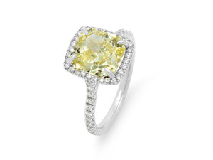 Kazanjian Fancy Yellow Radiant Diamond, 2.56 carats, Ring in Platinum